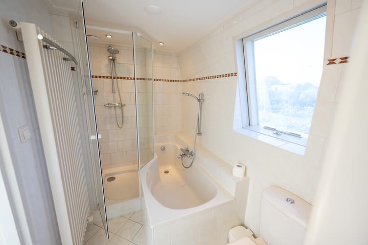 Photo 22 of Schilderend 121