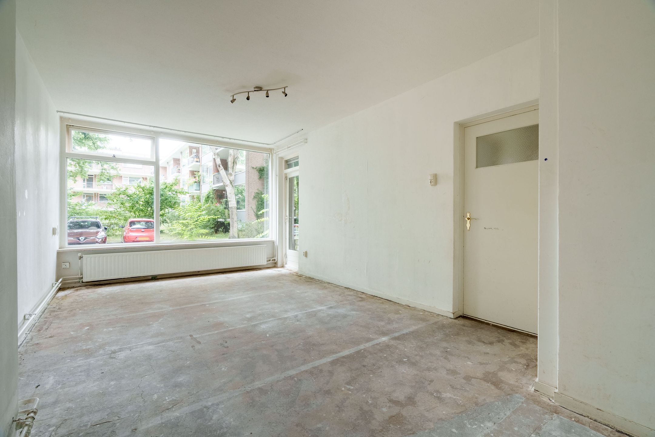 Photo 6 of Van der Waalsstraat 6