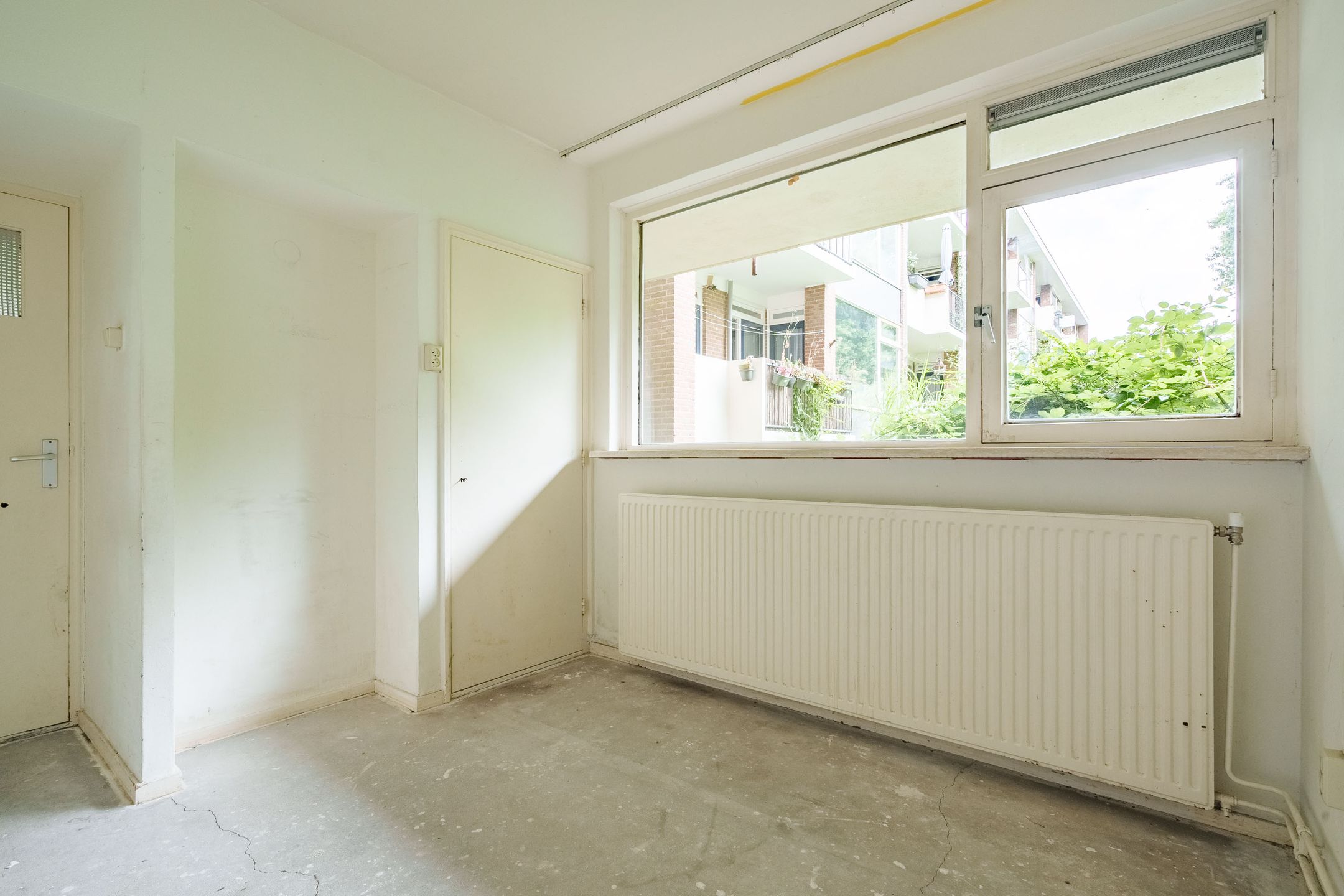 Photo 15 of Van der Waalsstraat 6