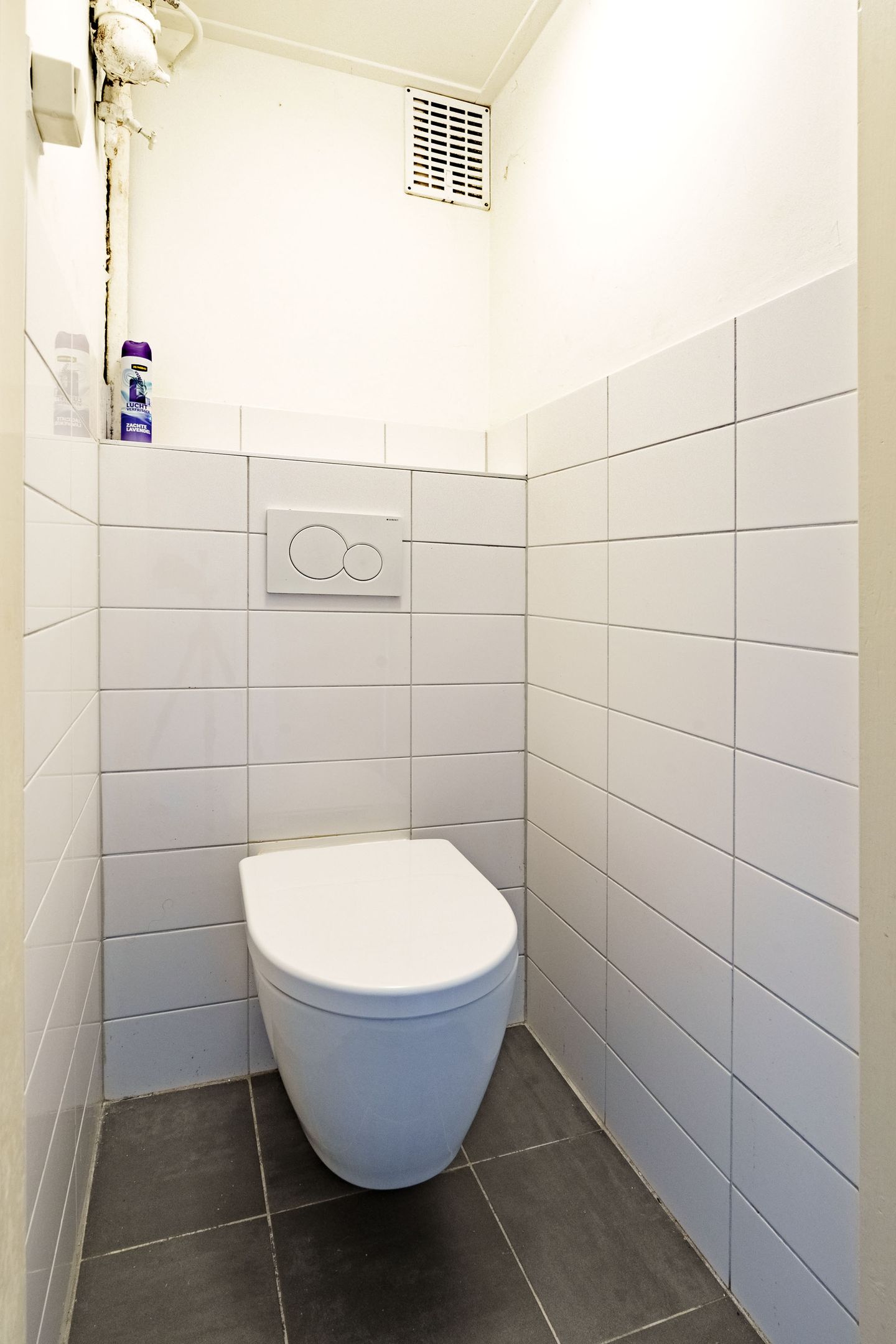 Photo 19 of Van der Waalsstraat 6