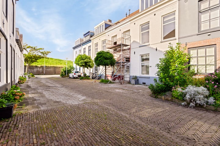 View photo 2 of Prinsenstraat 29