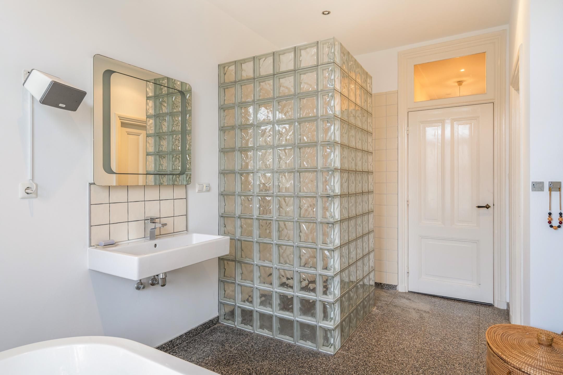 Foto 33 van Laan van Meerdervoort 235