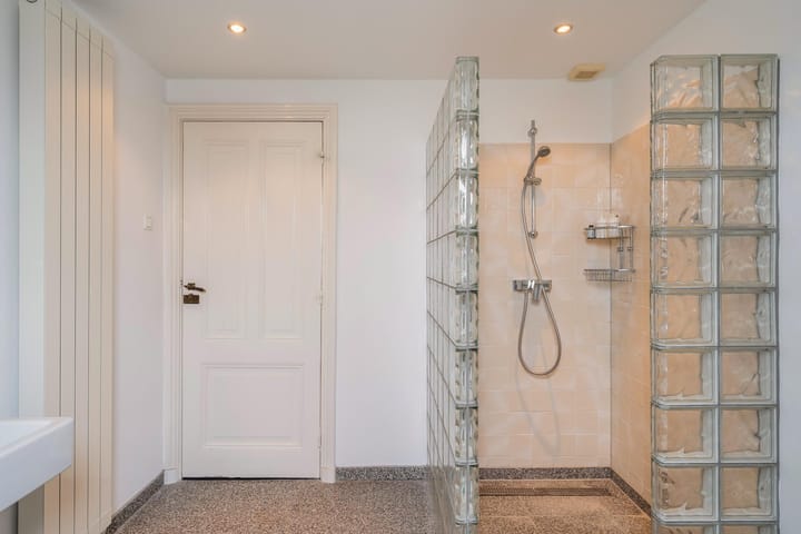 Foto 44 van Laan van Meerdervoort 235