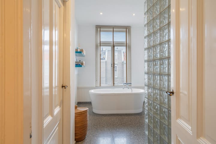 Foto 32 van Laan van Meerdervoort 235