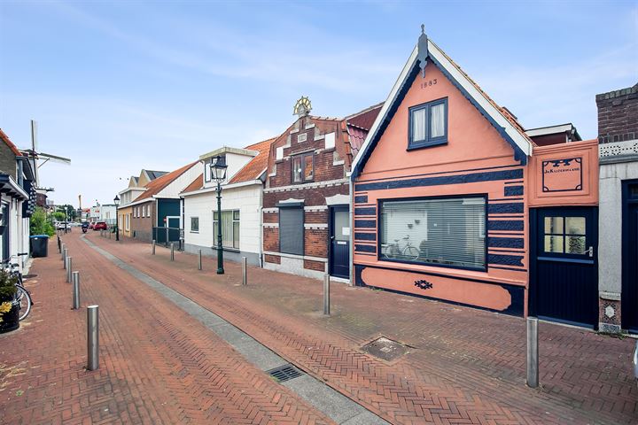 View photo 2 of Noordeinde 46