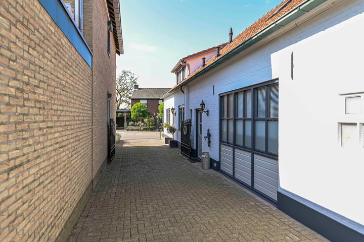 Bekijk foto 47 van Kapelstraat 3