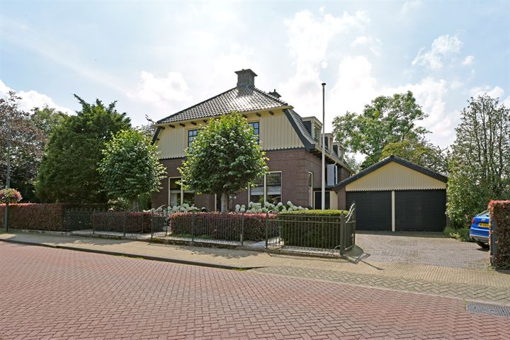 Bekijk foto 2 van Dorpsstraat 8