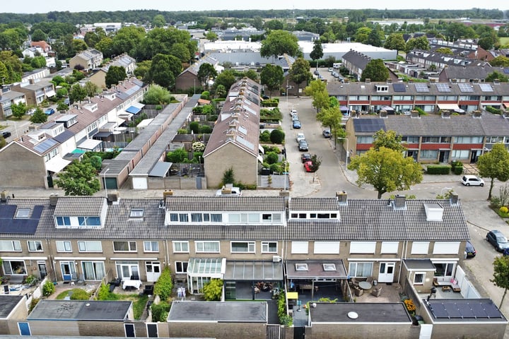 Bekijk foto 43 van Van der Glasstraat 11