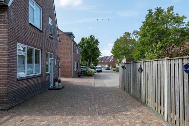 Foto 2 van Koningin Beatrixlaan 12