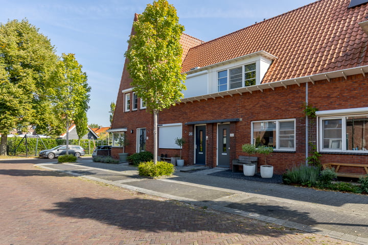 View photo 30 of Frederikstraat 24