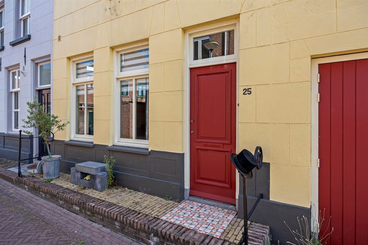 Bekijk foto 48 van Kloosterstraat 25