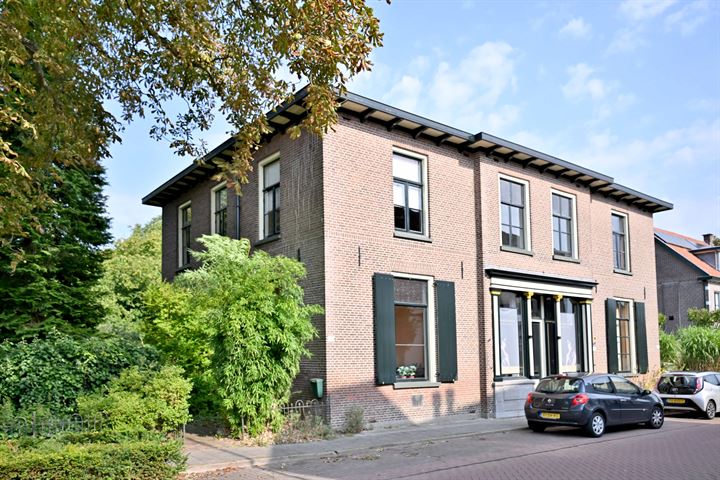 Bekijk foto 1 van Arnhemsestraat 20