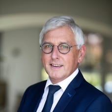 W.W.J. (Joop) van Mourik - Makelaar (Directeur)