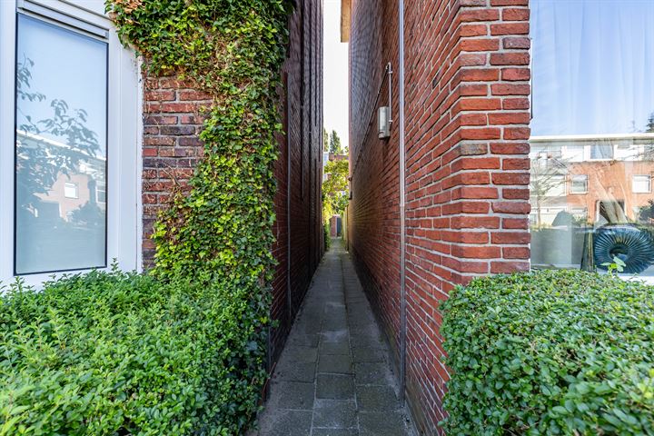 Bekijk foto 21 van Rijnstraat 46