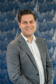 Nathan Selbach - Directeur