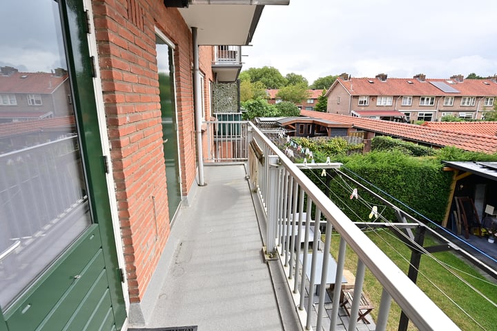 View photo 9 of Berlagelaan 49