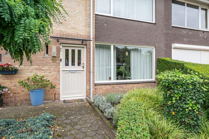 Photo 6 of van Gentlaan 69