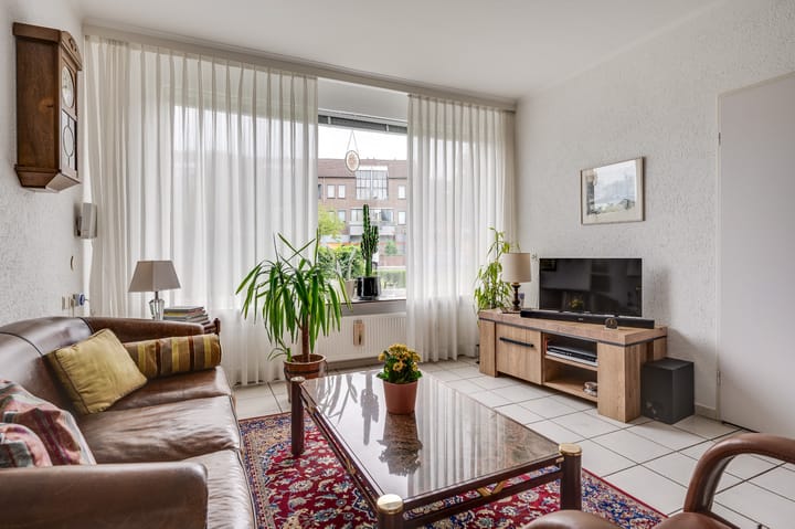 Photo 10 of van Gentlaan 69