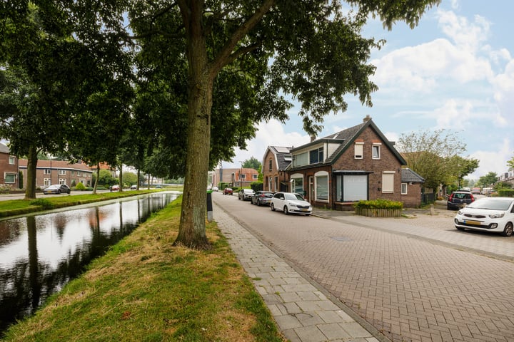 Bekijk foto 42 van Waalstraat 9