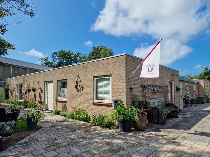 Photo 39 of Longway 37