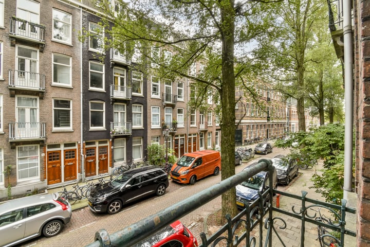 Bekijk foto 25 van Graaf Florisstraat 21-1