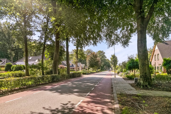 Bekijk foto 35 van Molenallee 63