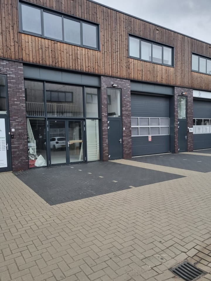 Overvliet 24
