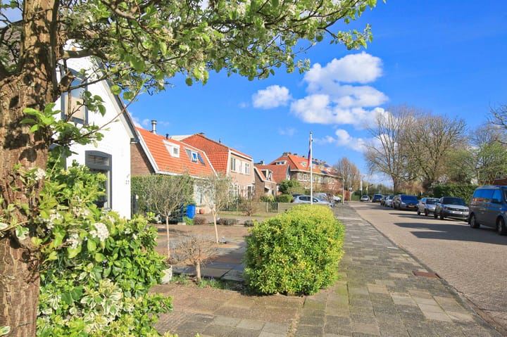 Foto 48 van Badhoevelaan 25