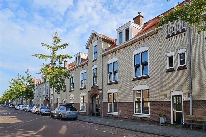 Bekijk foto 1 van Fahrenheitstraat 63