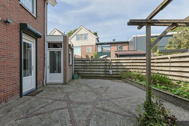 Bekijk foto 42 van Fuutstraat 1