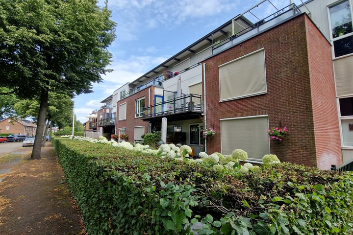 Bekijk foto 3 van Trompstraat 12-A