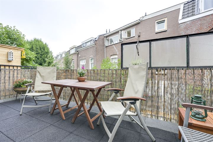 View photo 25 of Abraham Bloemaertstraat 20