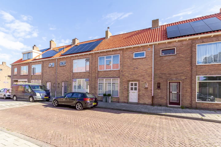 Bekijk foto 3 van Petrus Planciusstraat 45