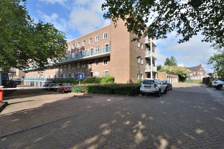 Bekijk foto van Jan Nieuwenhuyzenstraat 18