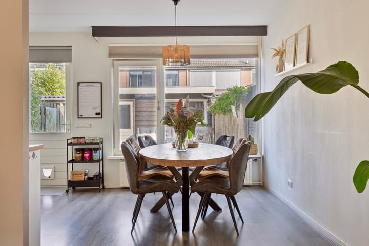 Foto 15 van Elzenlaan 64