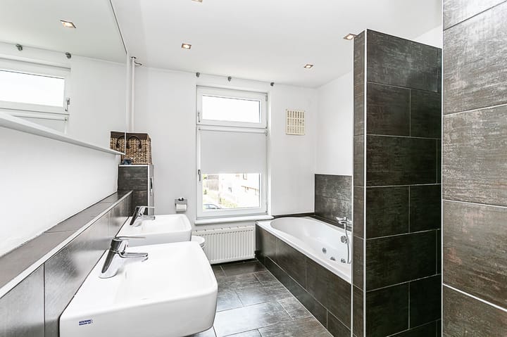 Photo 16 of Julianastraat 17