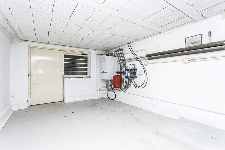 Photo 20 of Julianastraat 17