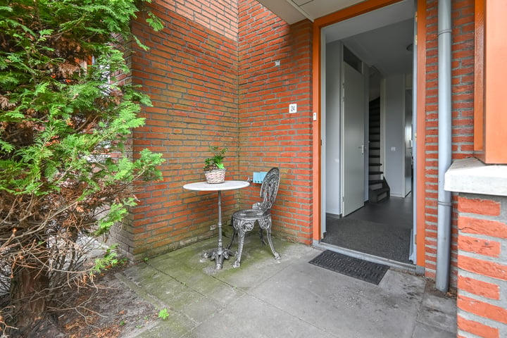 Bekijk foto 43 van van den Broekestraat 24