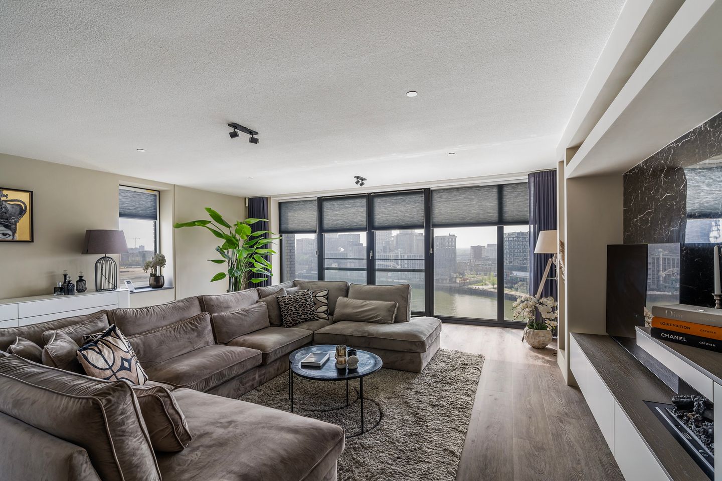 Foto 5 van Landverhuizersplein 29