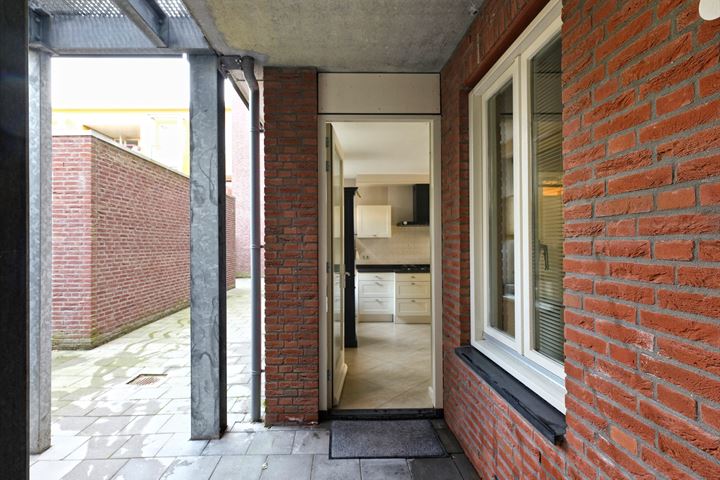 Bekijk foto 22 van Ruysdaelstraat 53