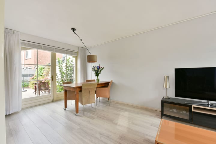 Foto 2 van Nicolaas van der Steenstraat 8