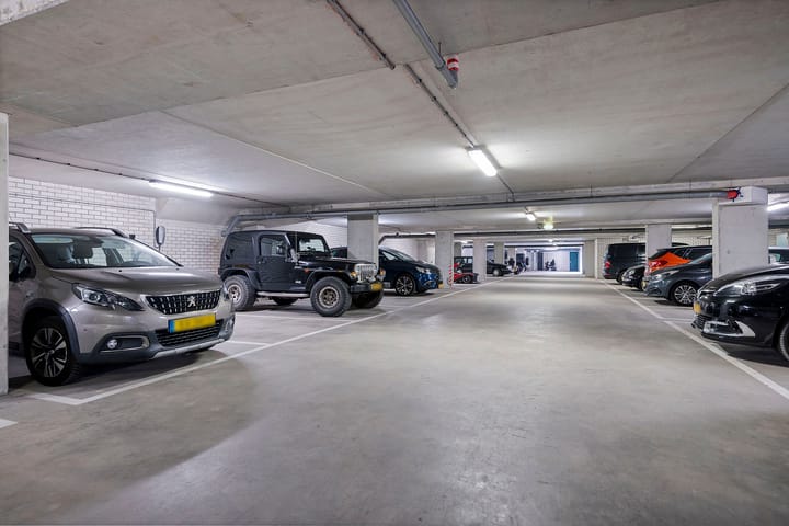 Foto 32 van Parallel Boulevard 162