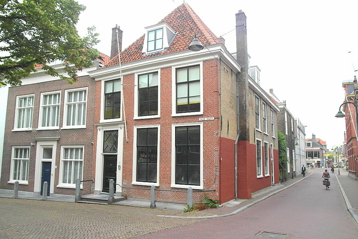 Old Delft 2-B