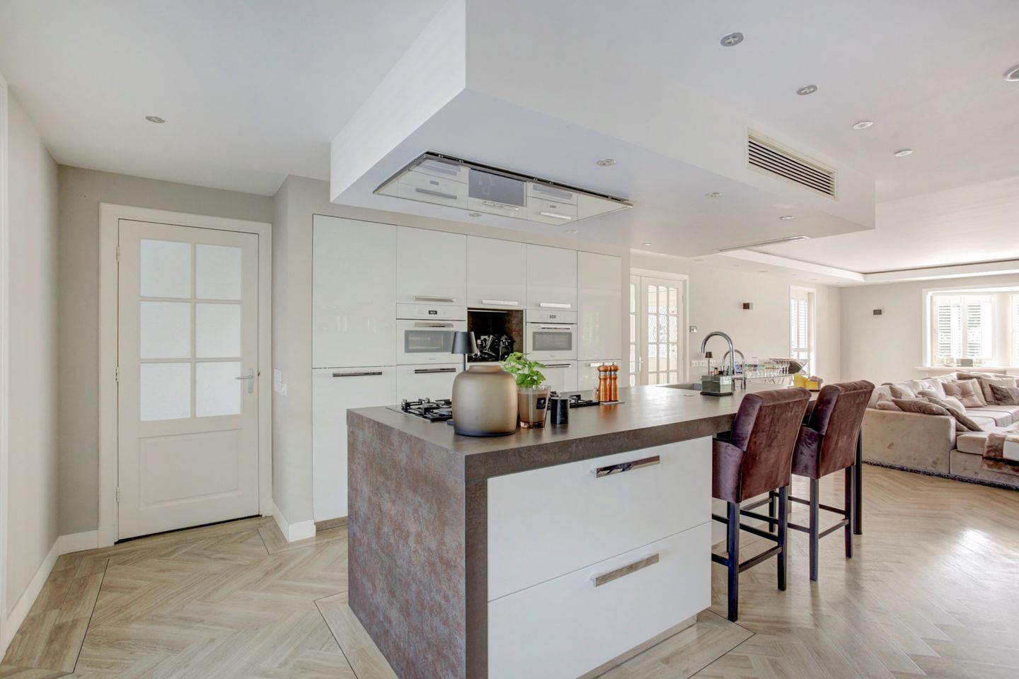 Foto 10 van Aalsmeerderweg 447