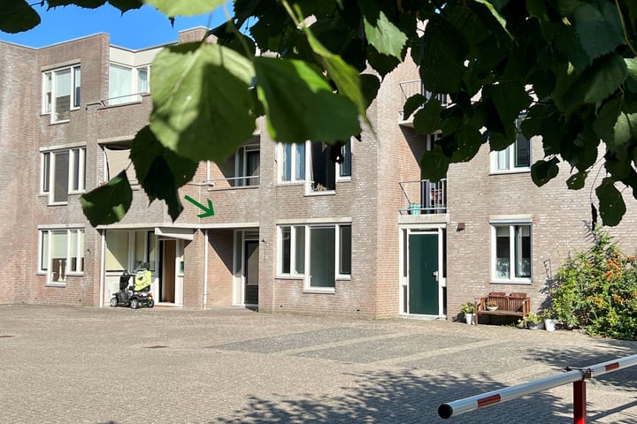 Bekijk foto 1 van Franciscushof 18