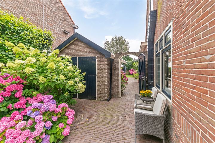 View photo 51 of Dorpsstraat 670