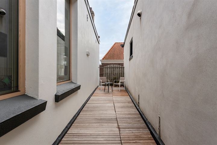 View photo 33 of Stuartstraat 68