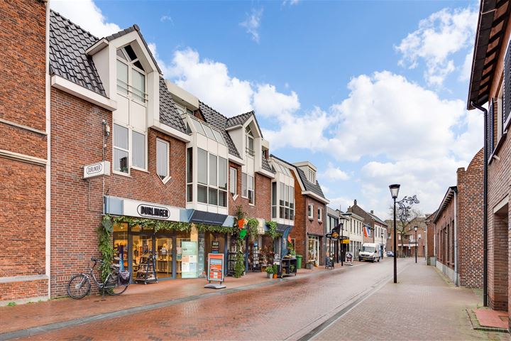 Kerkstraat 32, Nederweert