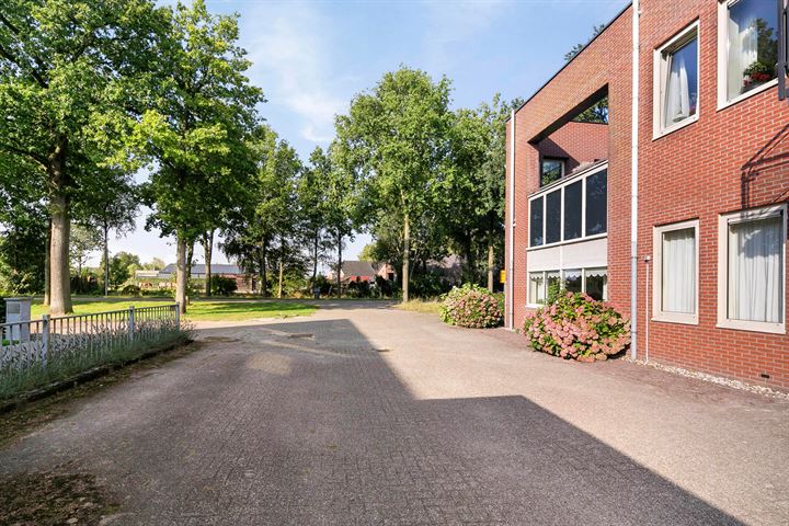 View photo 28 of Weenderstraat 150