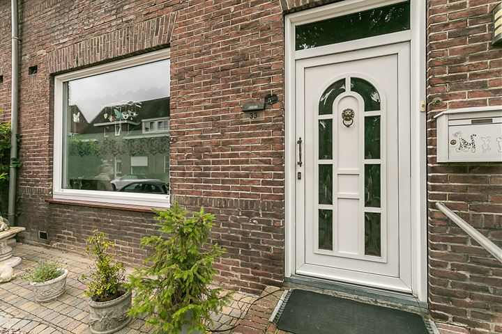 Bekijk foto 2 van Vijverstraat 33